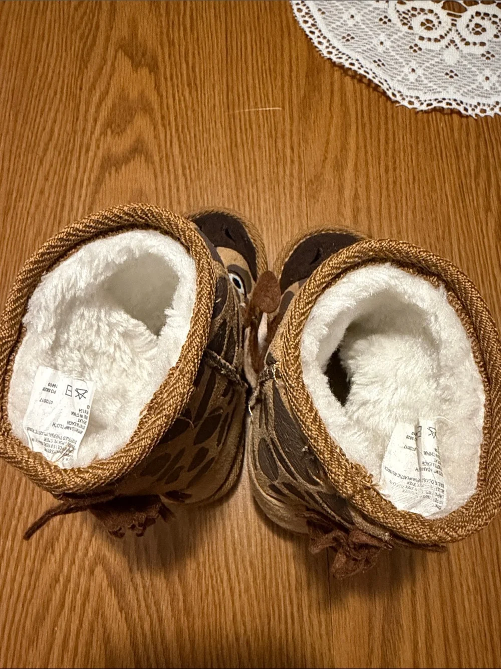 Muk Luks Zoo Babies Gabby Giraffe Plush Slipper Boots size 8